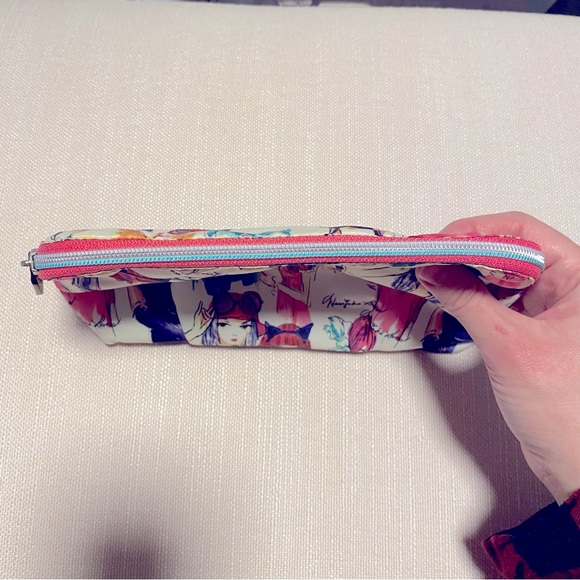 Harajuku Lovers Cosmetic Bag Watercolor Girls - Picture 6 of 8